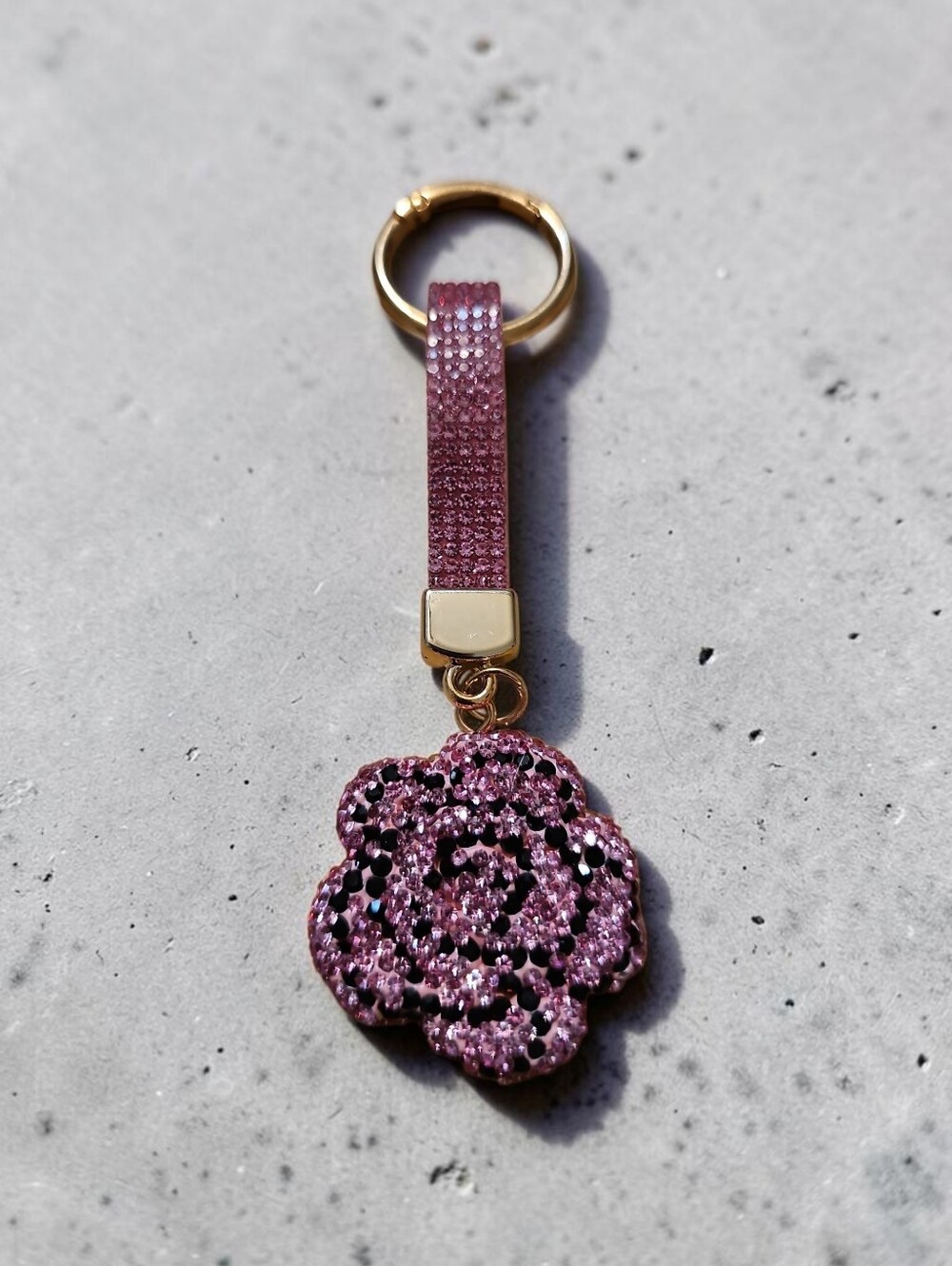 Sassified Boutique Nwt Pink Crystal Flower Keychain Charm